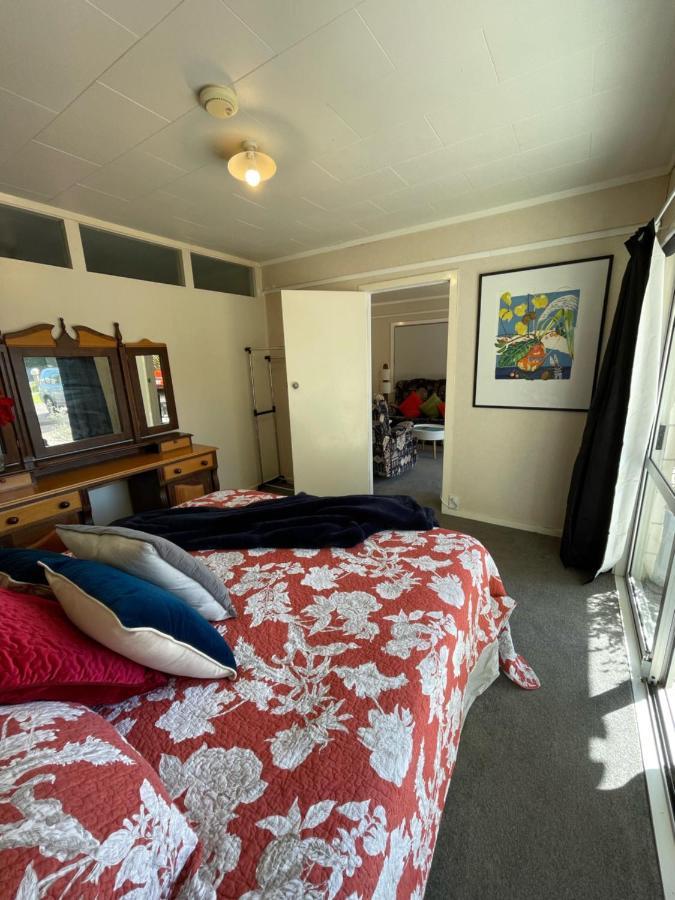 Swanson-Waitakere Stay In Scenic Sunrise โอ๊คแลนด์ ภายนอก รูปภาพ