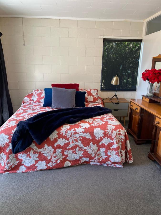 Swanson-Waitakere Stay In Scenic Sunrise โอ๊คแลนด์ ภายนอก รูปภาพ